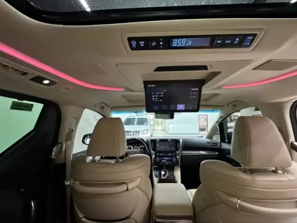 Toyota Vellfire — фото 2