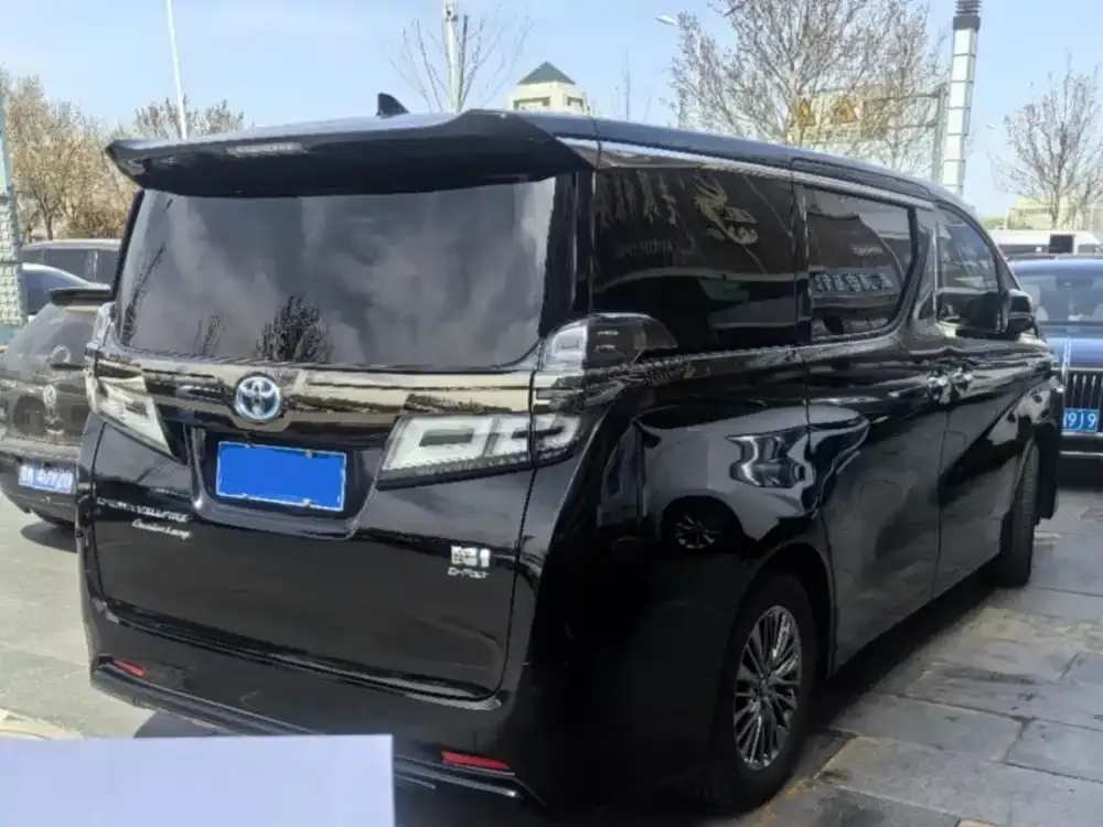 Toyota Vellfire — фото 9