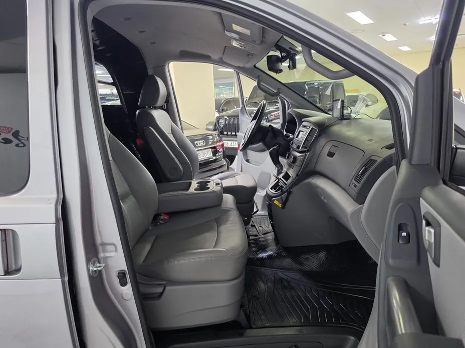Hyundai Starex — фото 10