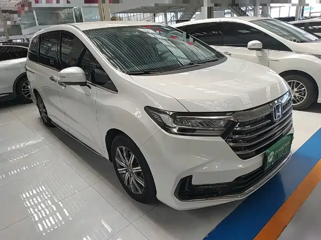 Honda Odyssey — фото 10