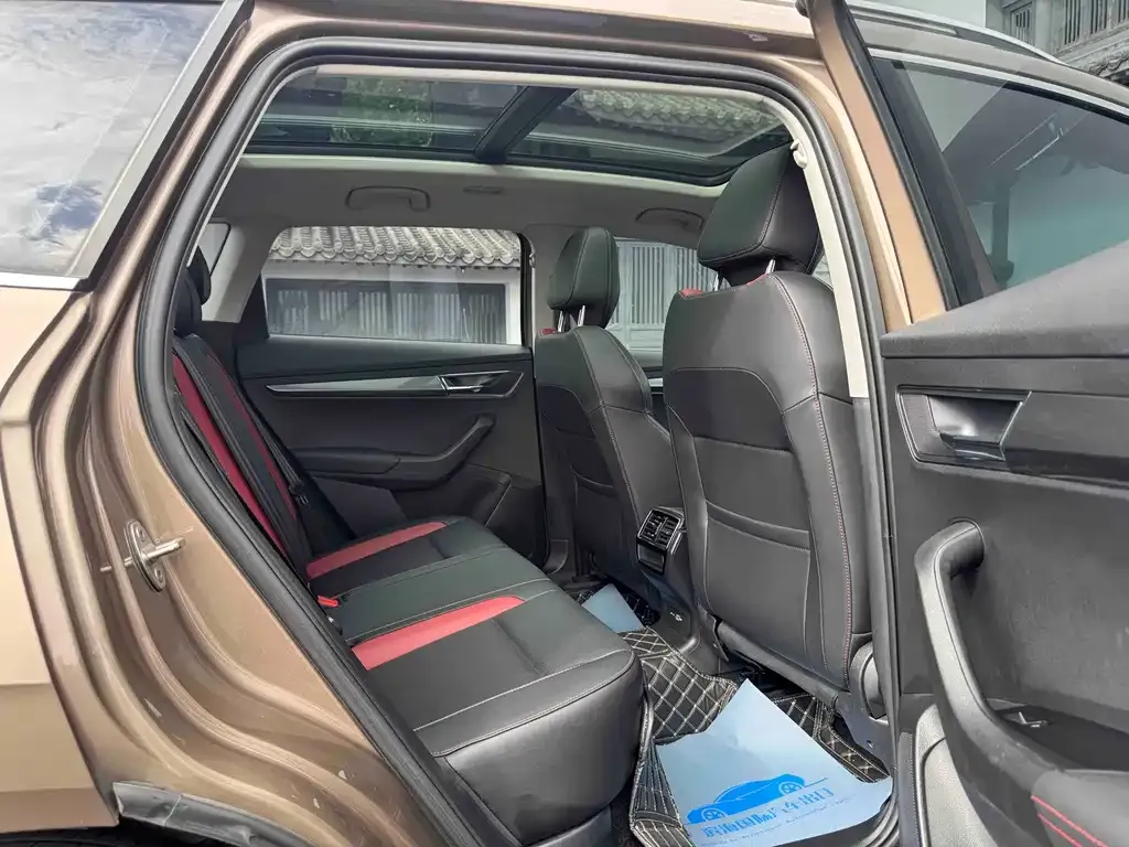 Skoda Karoq — фото 8