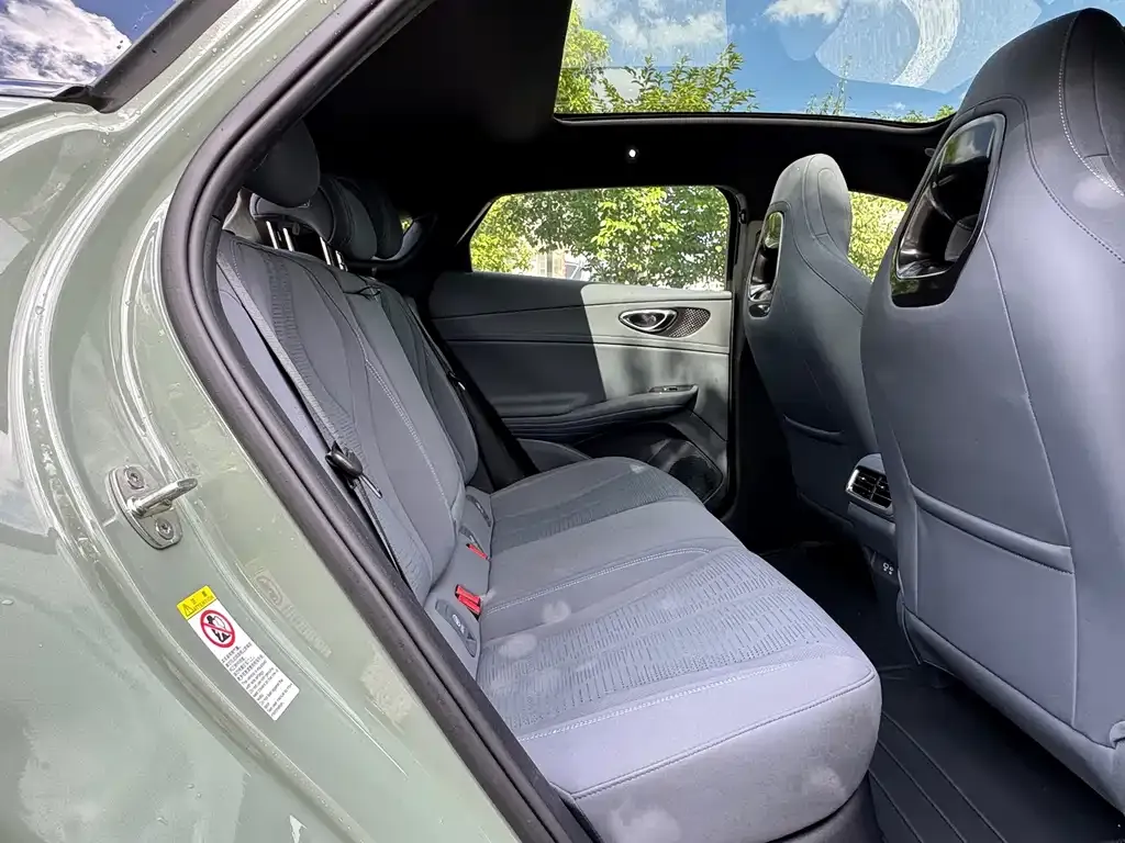 BYD Seal 06GT — фото 7