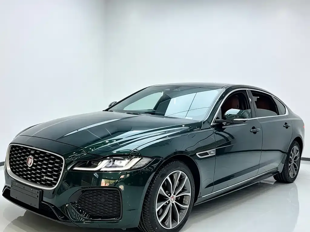 Jaguar XFL — фото 1
