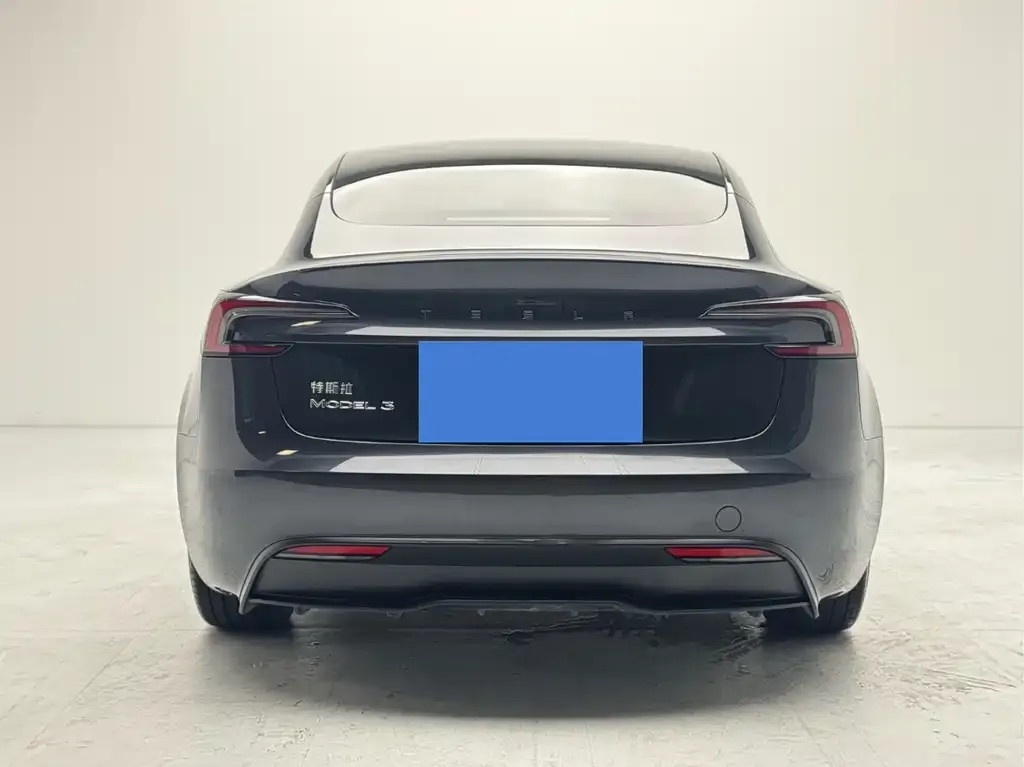Tesla Model 3 — фото 3