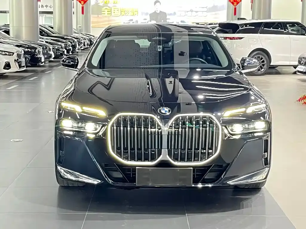 BMW 7 Series — фото 4