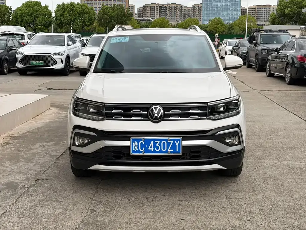 Volkswagen T-Cross — фото 1