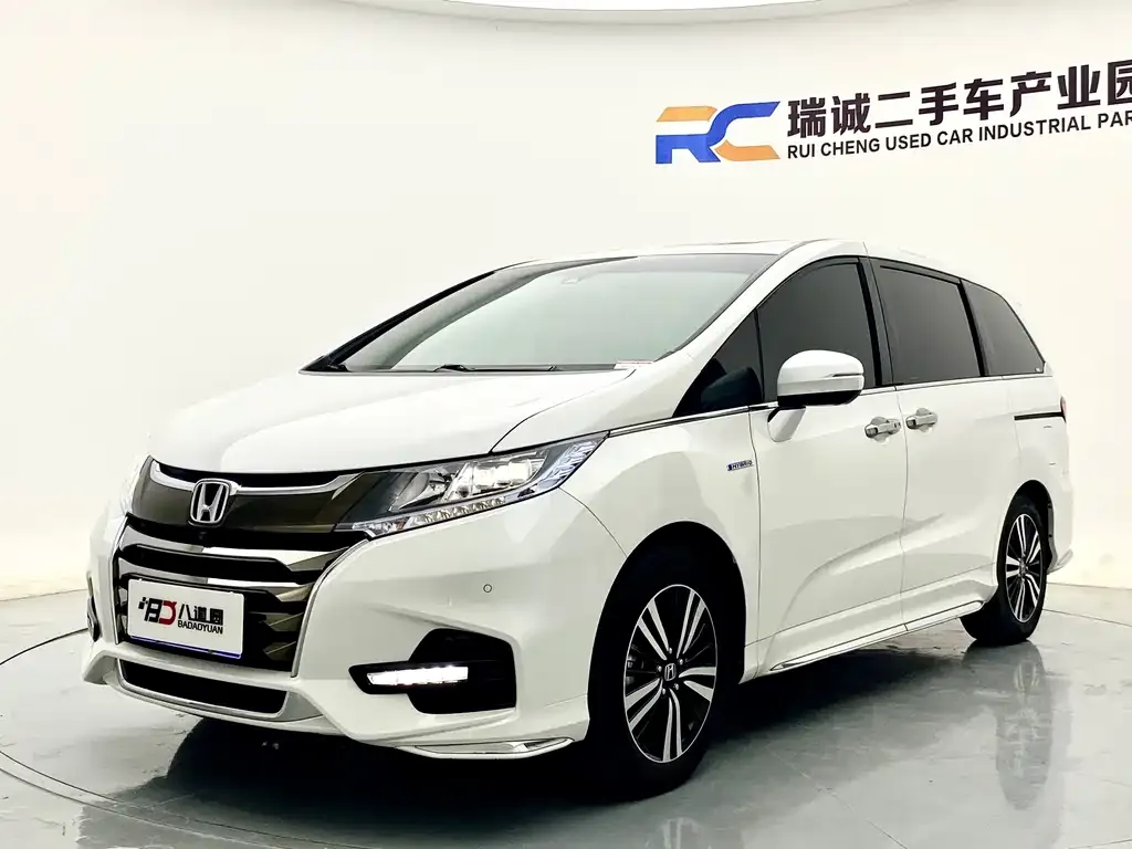Honda Odyssey — фото 1