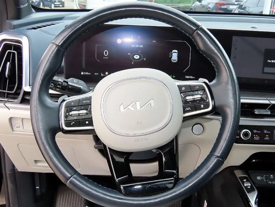 Kia Sorento — фото 8
