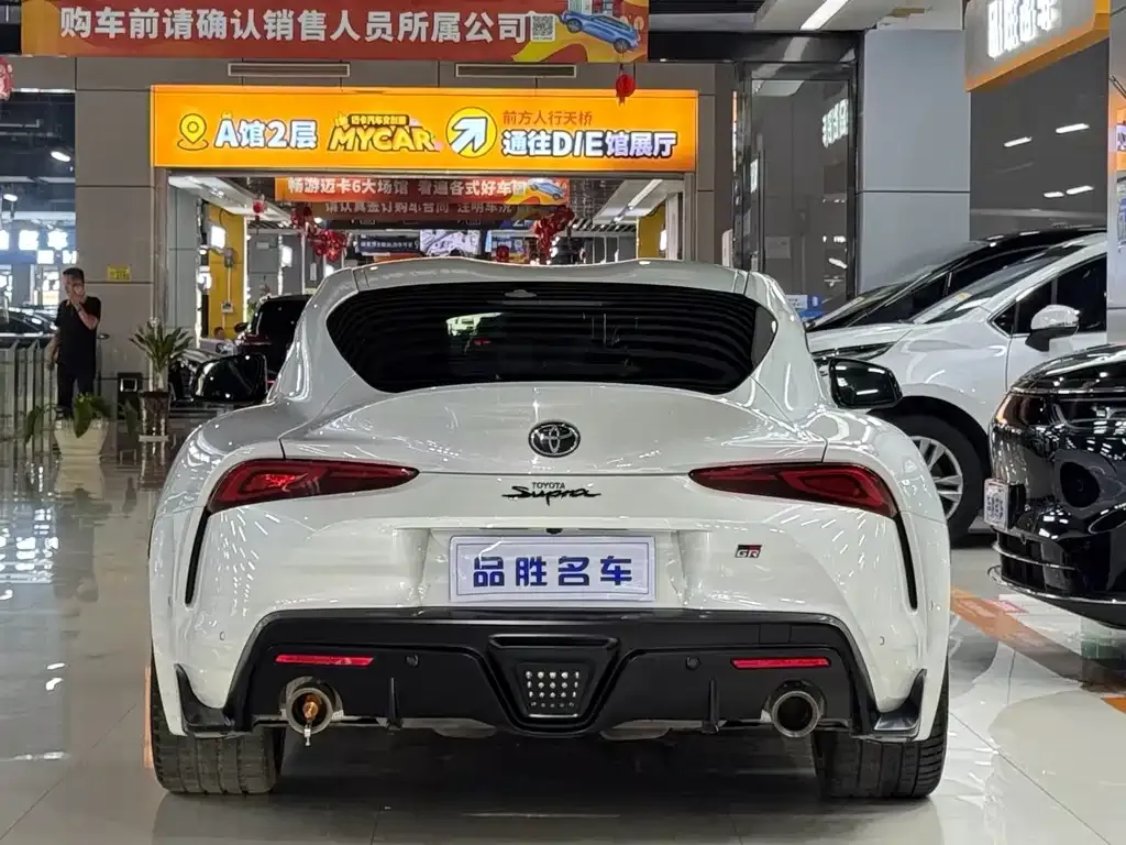 Toyota Supra — фото 2