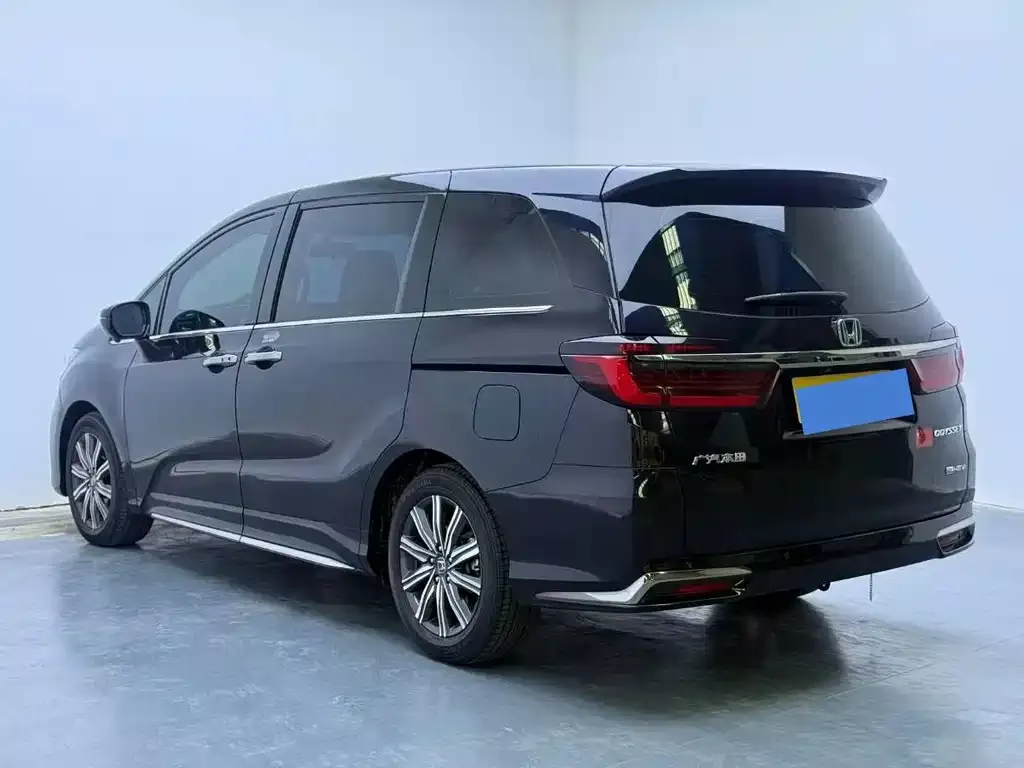 Honda Odyssey — фото 10