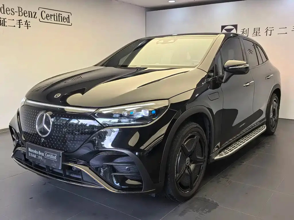 Mercedes-Benz EQE SUV — фото 1