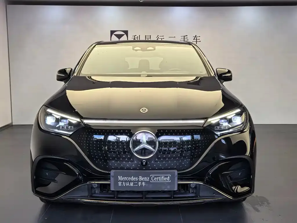 Mercedes-Benz EQE SUV — фото 2