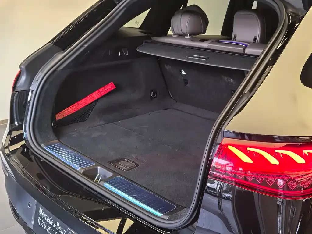 Mercedes-Benz EQE SUV — фото 3