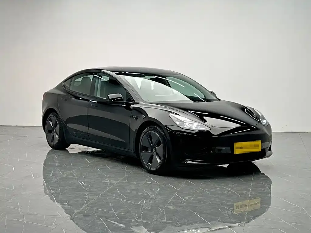 Tesla Model 3 — фото 7