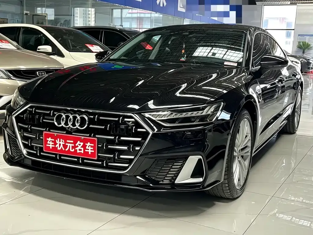 Audi A7L — фото 1