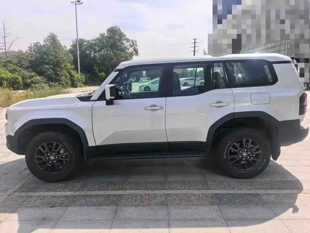 Toyota Prado — фото 6