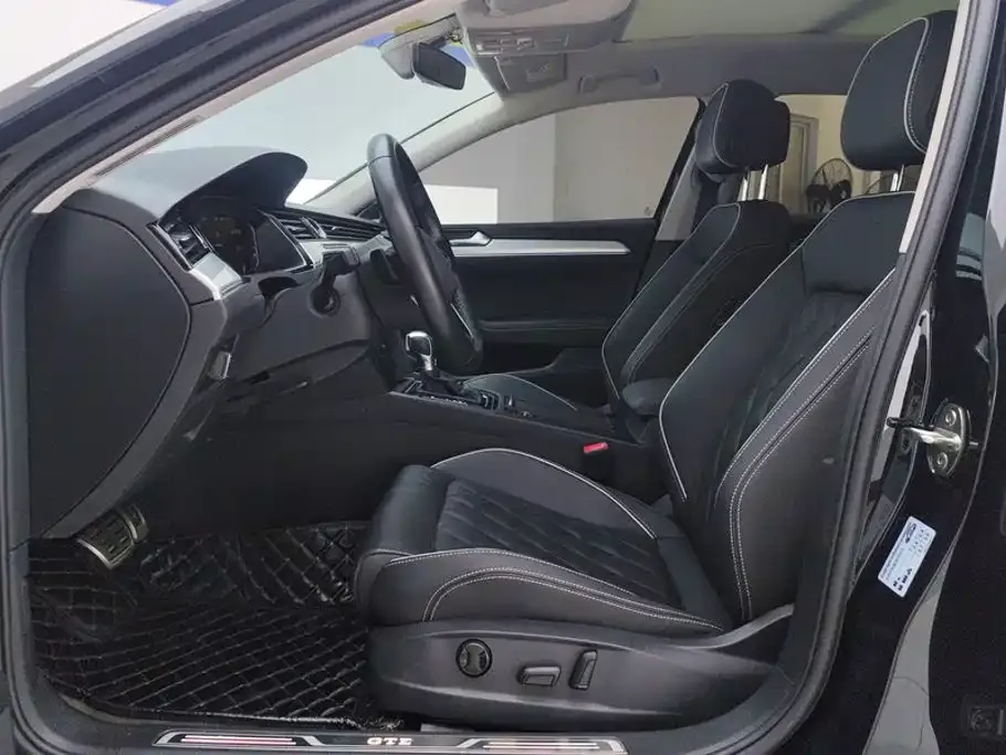 Volkswagen Magotan PHEV — фото 4