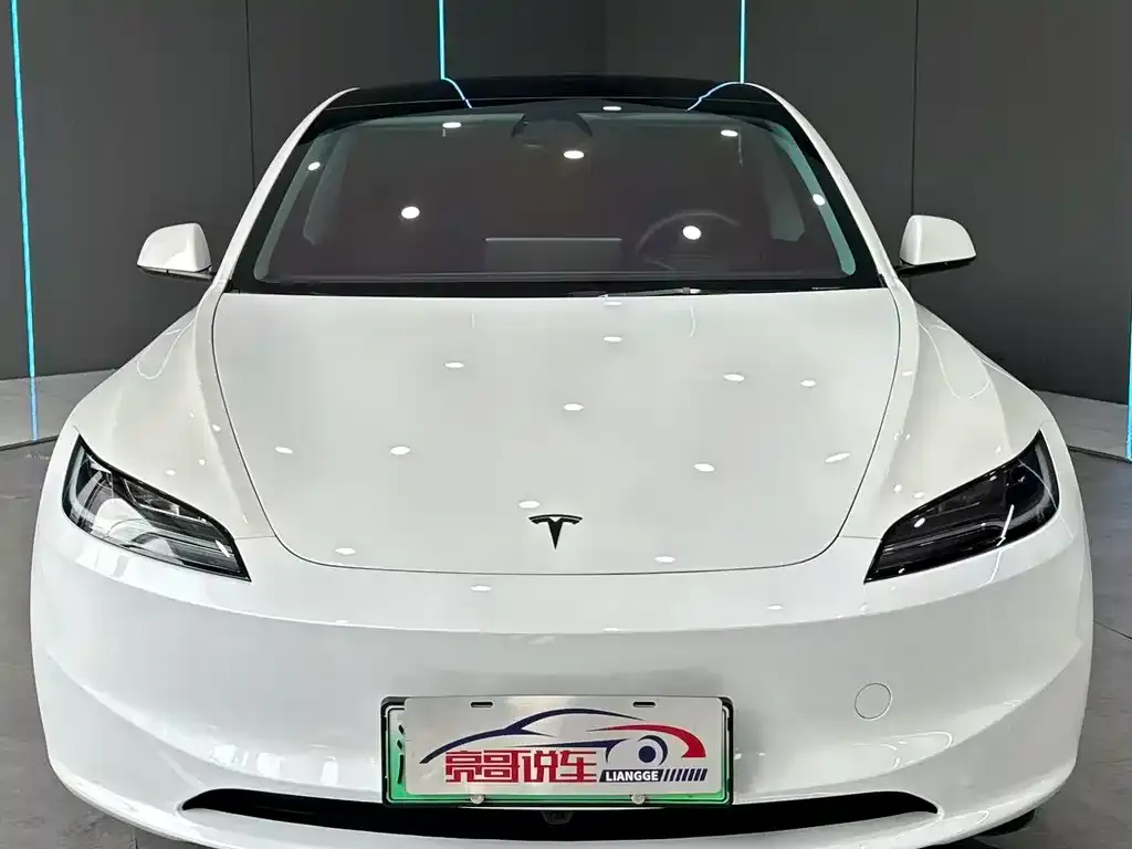 Tesla Model 3 — фото 5