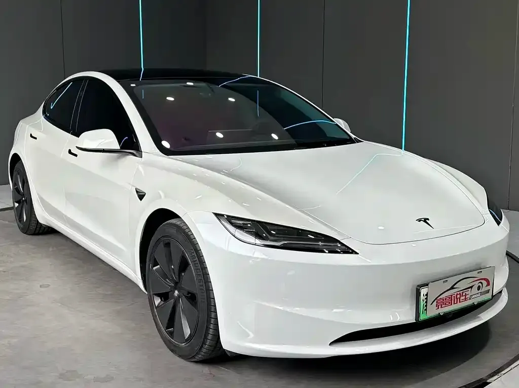 Tesla Model 3 — фото 4
