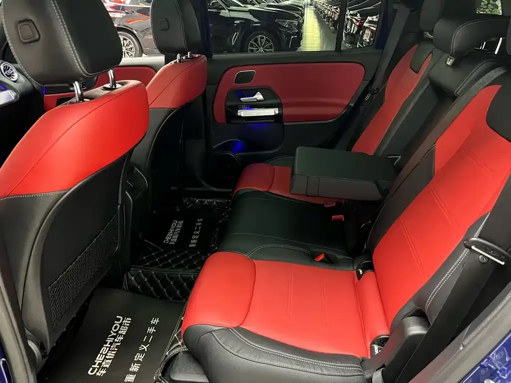 Mercedes-Benz GLB AMG — фото 10