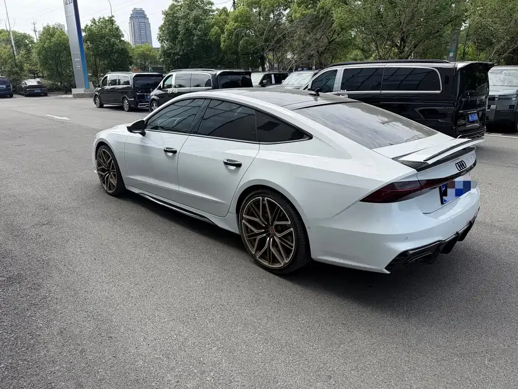 Audi A7 — фото 10