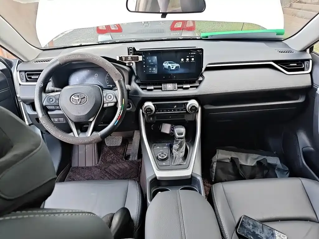 Toyota Wildlander — фото 10