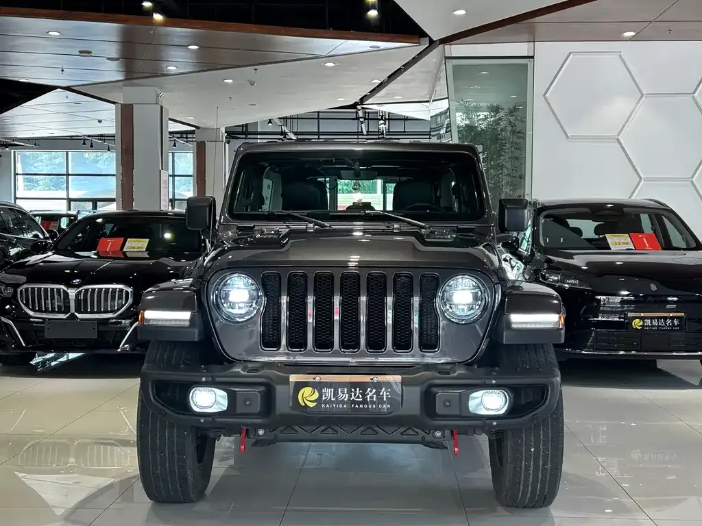 Jeep Wrangler — фото 2
