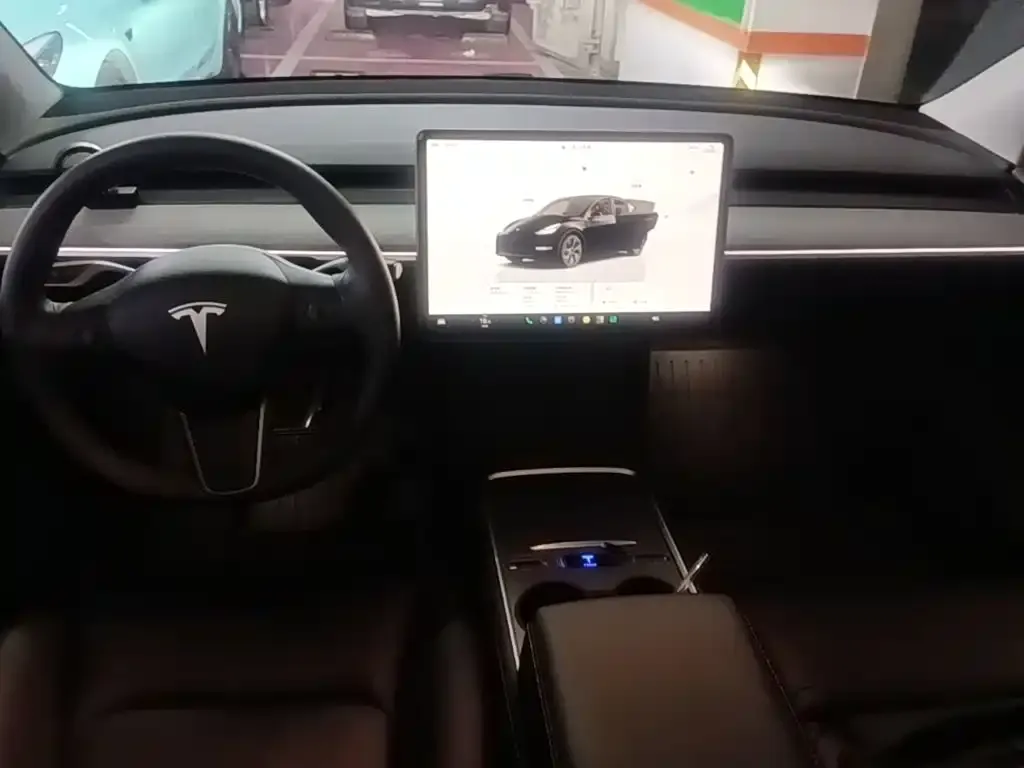 Tesla Model Y — фото 3