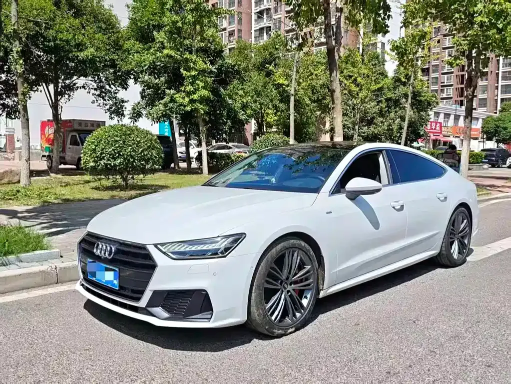Audi A7 — фото 1