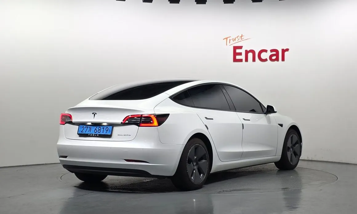 Tesla Model 3 — фото 5