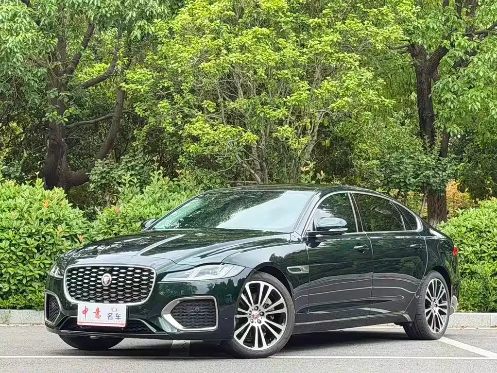 Jaguar XFL — фото 1