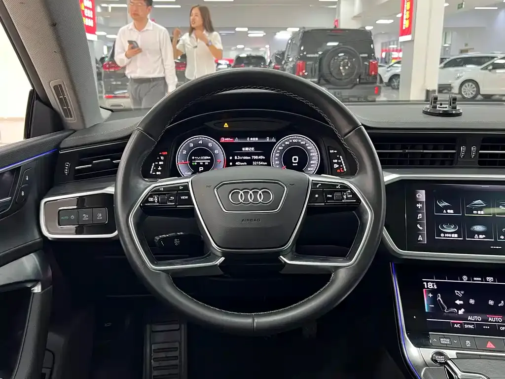Audi A7L — фото 6