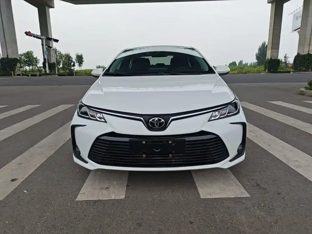 Toyota Corolla — фото 2