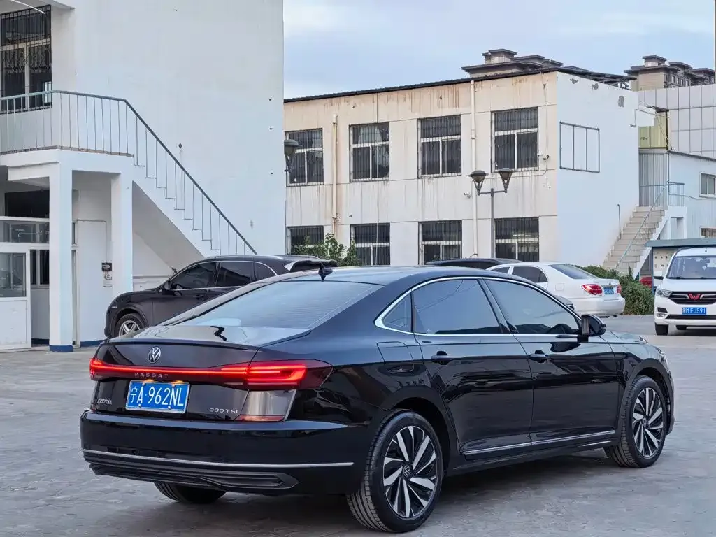 Volkswagen Passat — фото 2