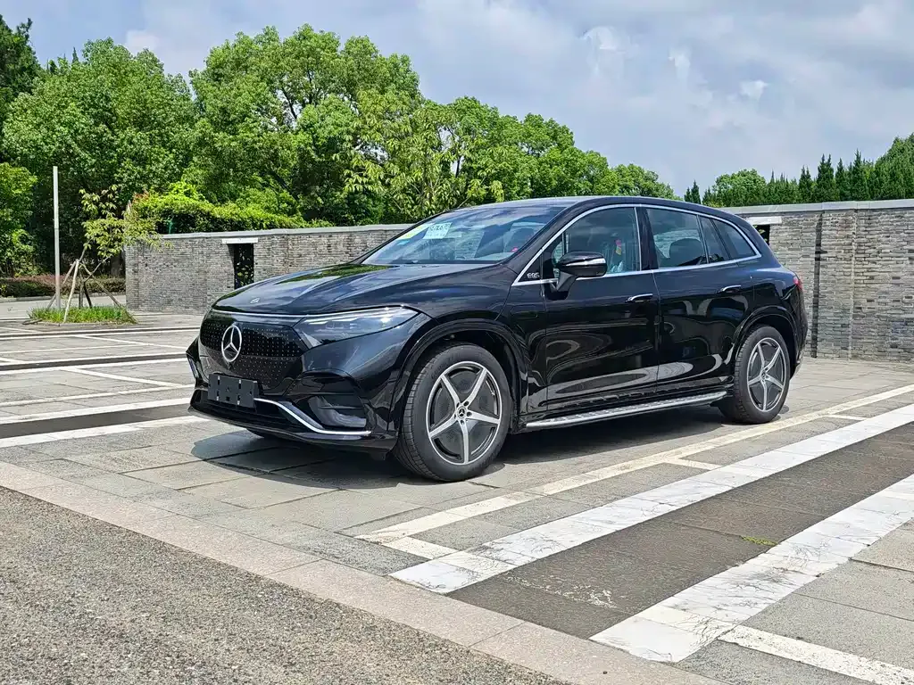 Mercedes-Benz EQS — фото 1