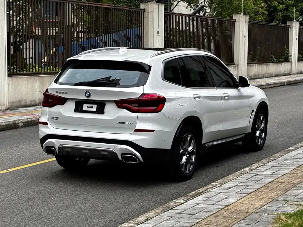 BMW X3 — фото 8