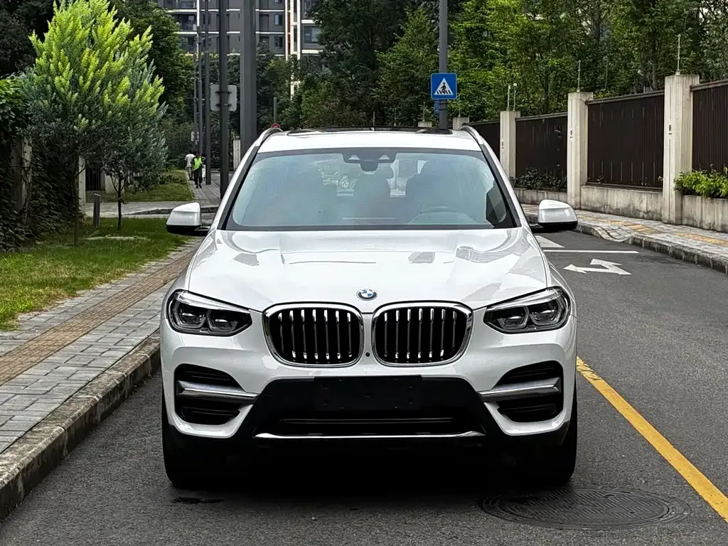 BMW X3 — фото 7