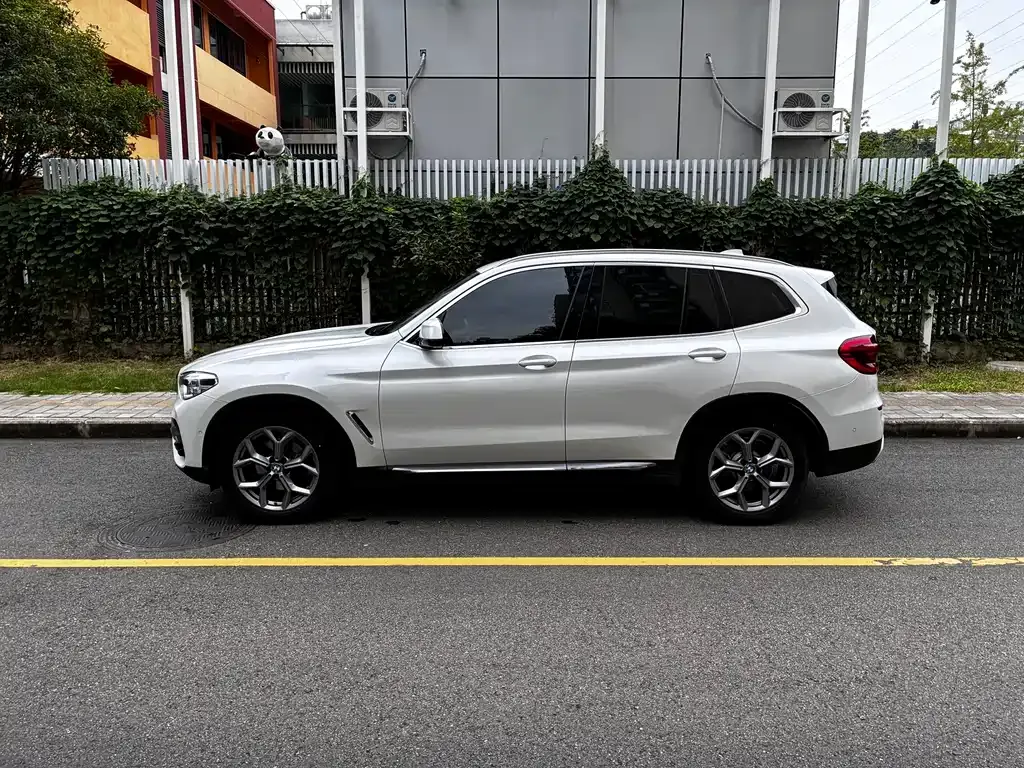 BMW X3 — фото 10