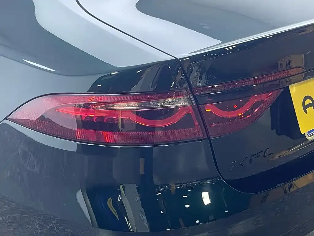 Jaguar XFL — фото 10