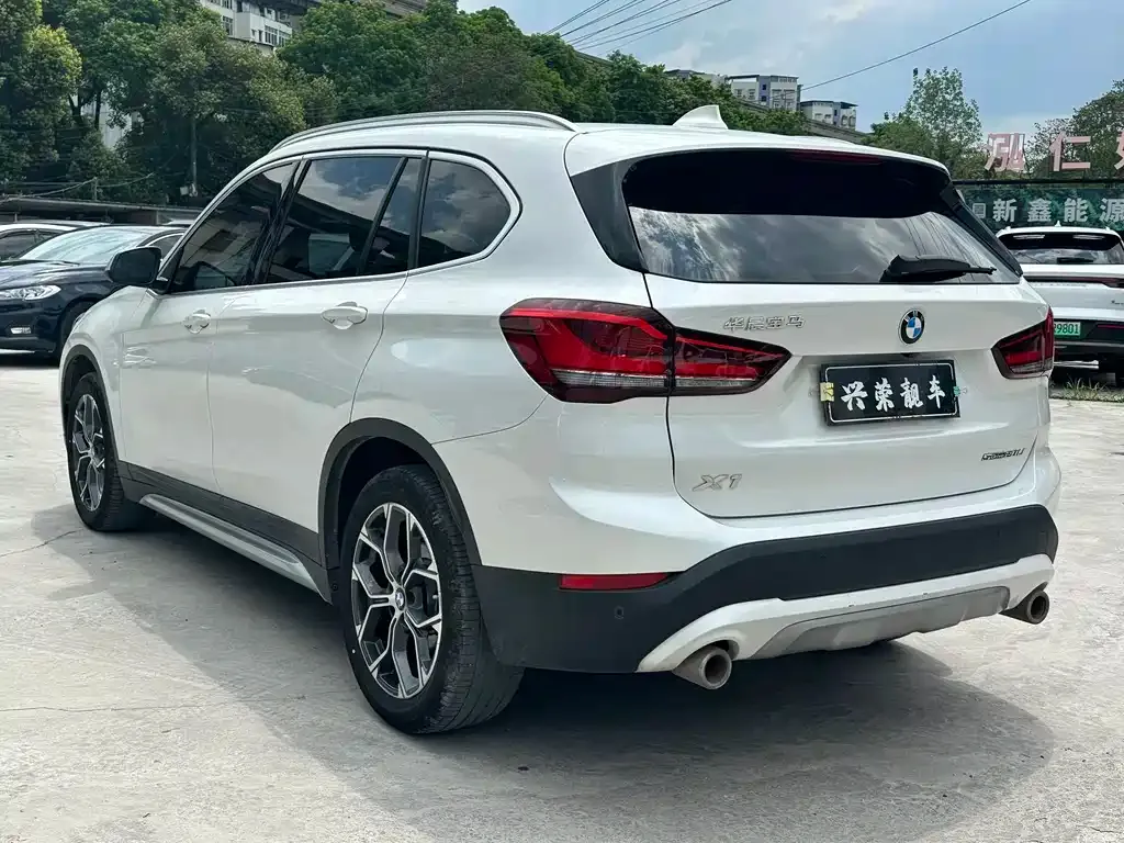 BMW X1 — фото 3