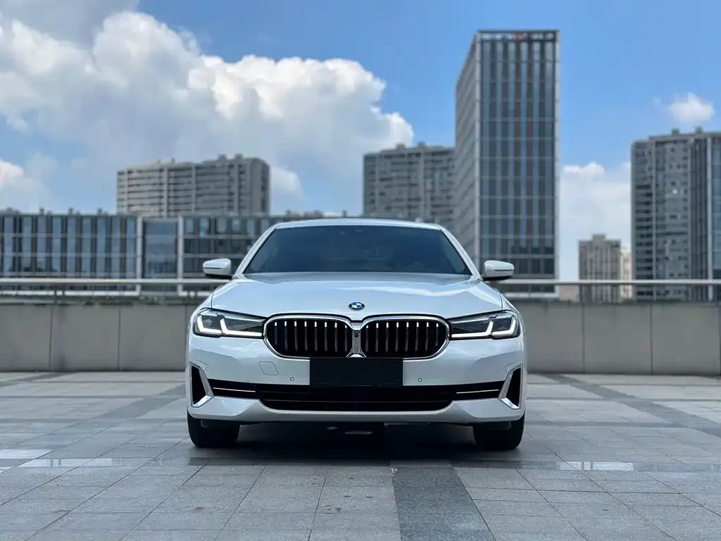 BMW 5 Series — фото 5