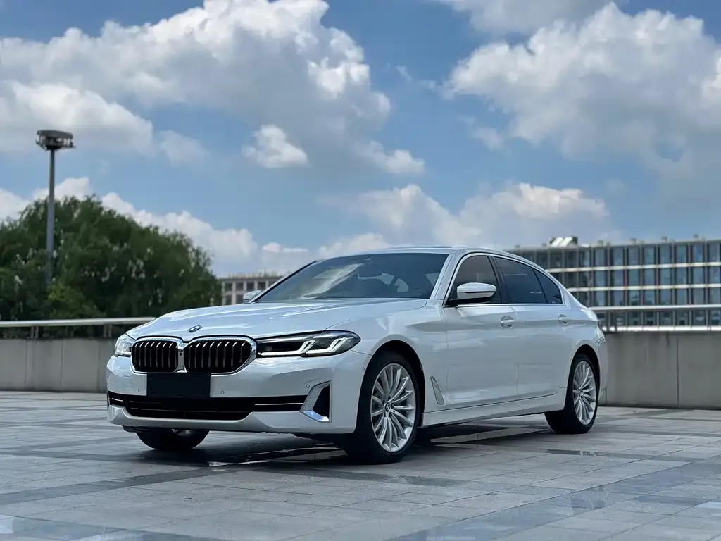BMW 5 Series — фото 4