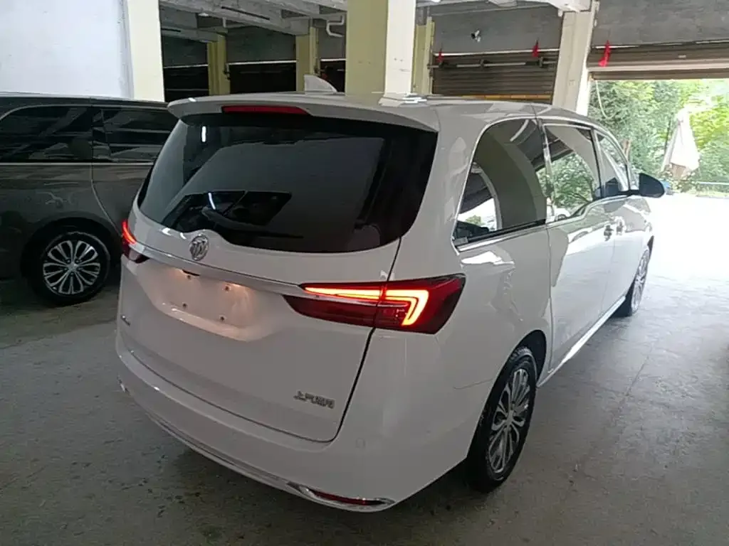 Buick GL8 — фото 10