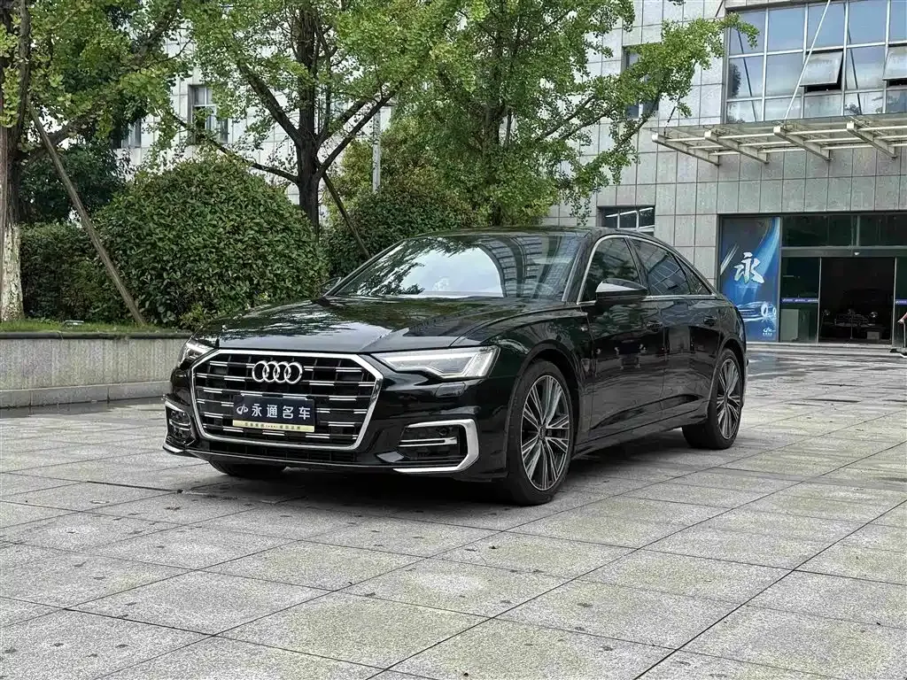 Audi A6L — фото 1