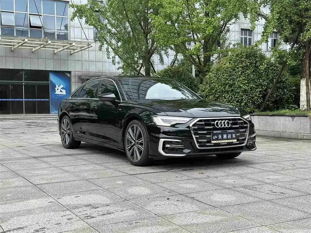 Audi A6L — фото 10