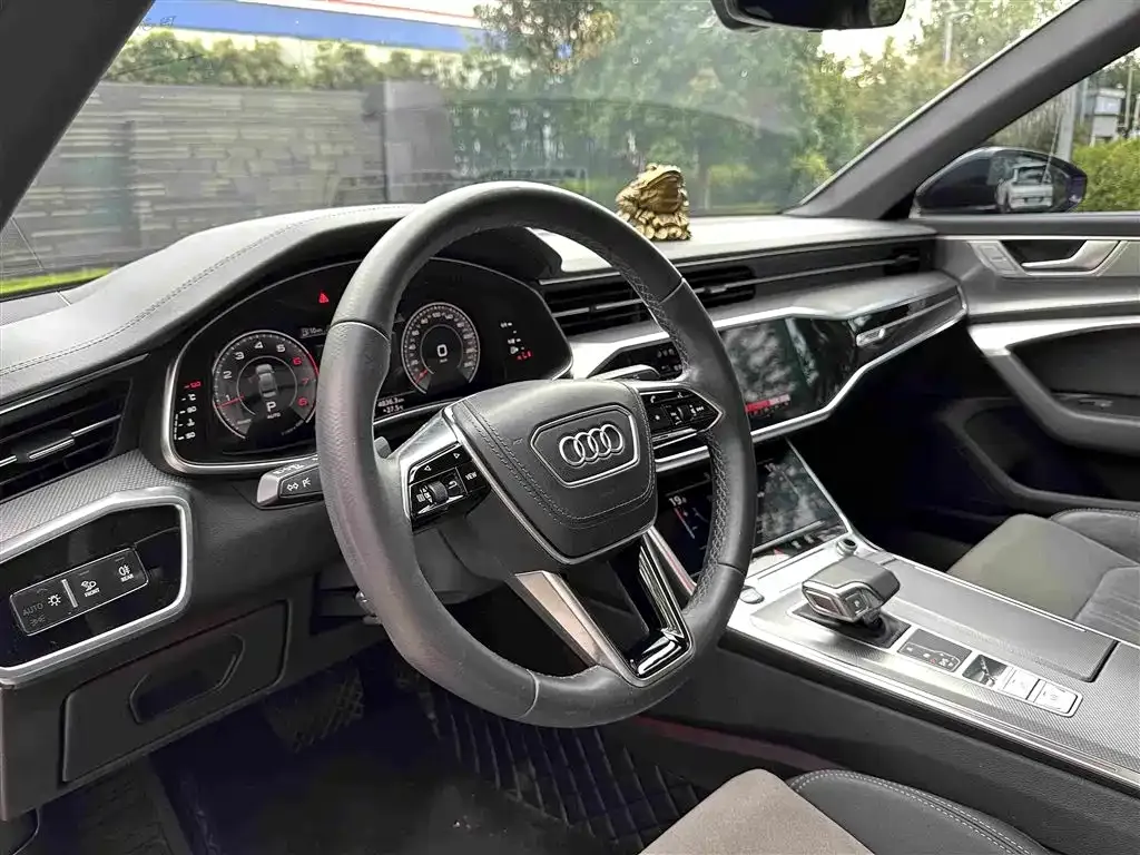 Audi A6L — фото 5