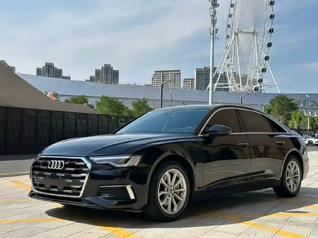 Audi A6L — фото 1