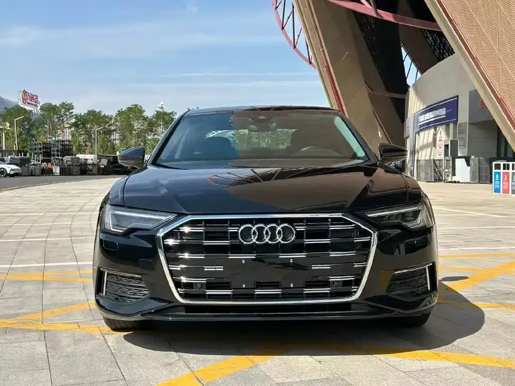 Audi A6L — фото 9