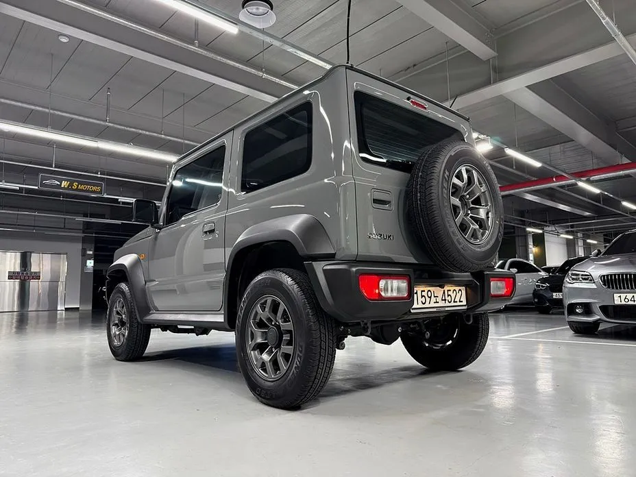 Suzuki Jimny — фото 9