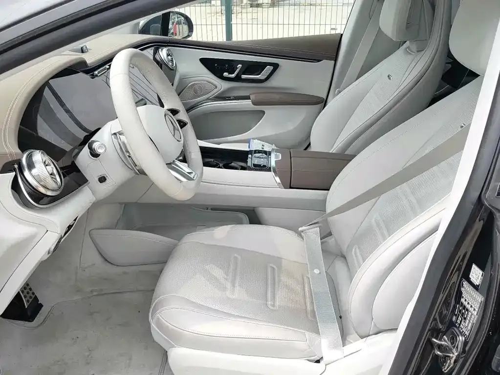 Mercedes-Benz EQS AMG — фото 5